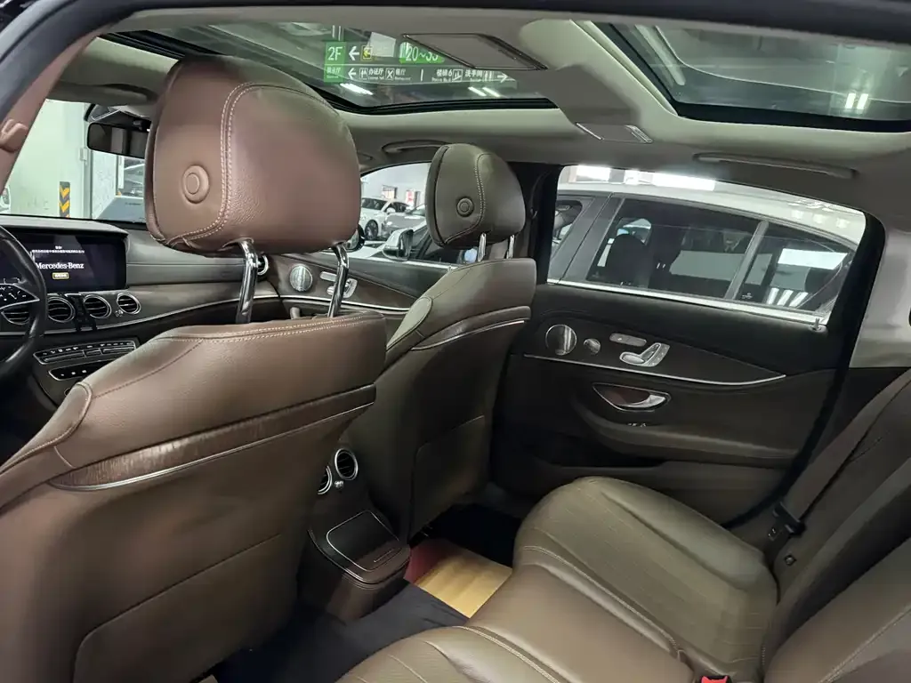 Mercedes-Benz E-Class 2023 из CN, фото 6