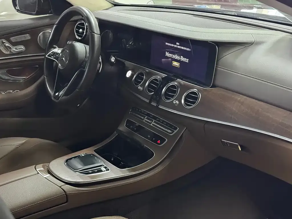 Mercedes-Benz E-Class 2023 из CN, фото 5
