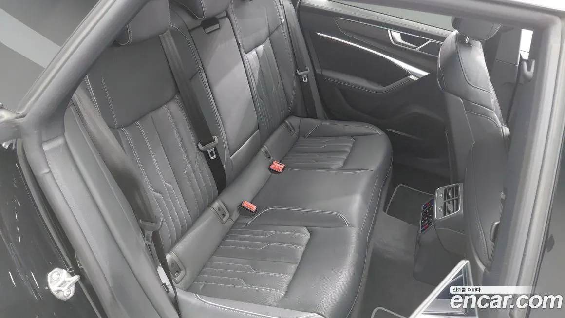 Audi A7 2021 из KR, фото 8