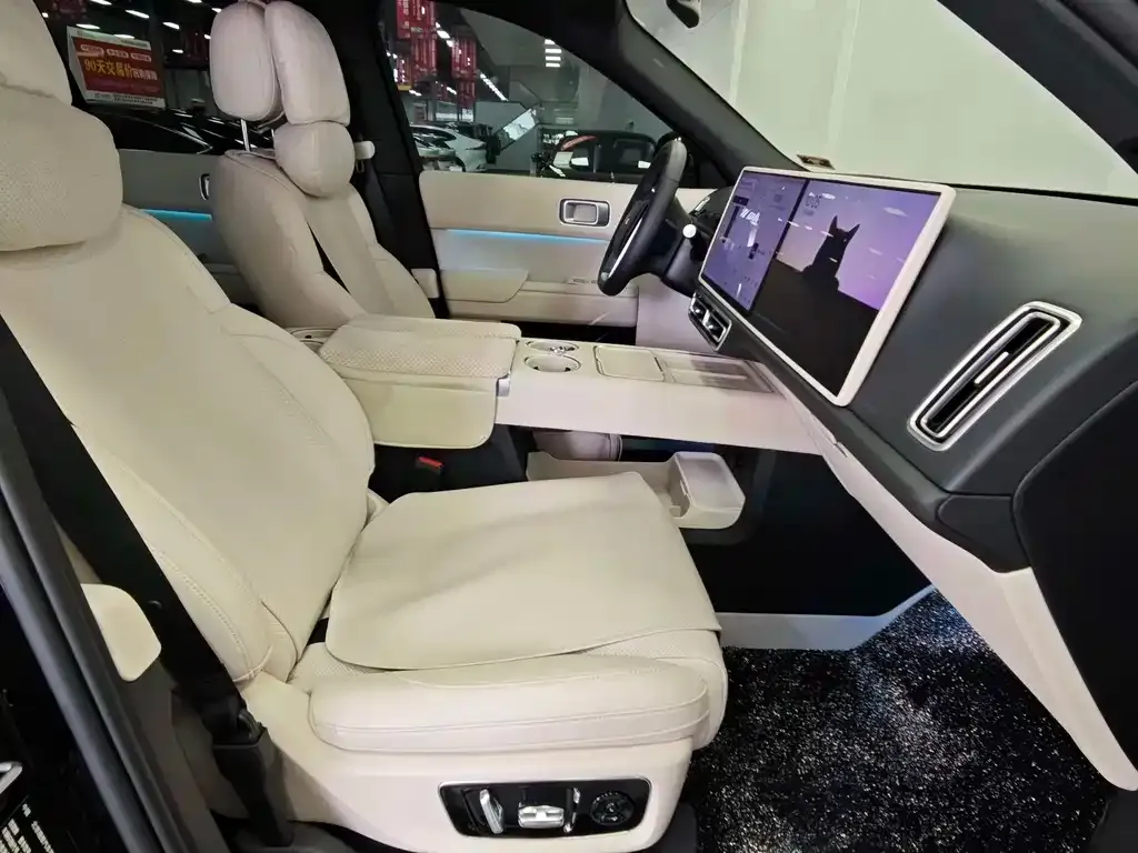 Li Auto L8 2025 из CN, фото 9