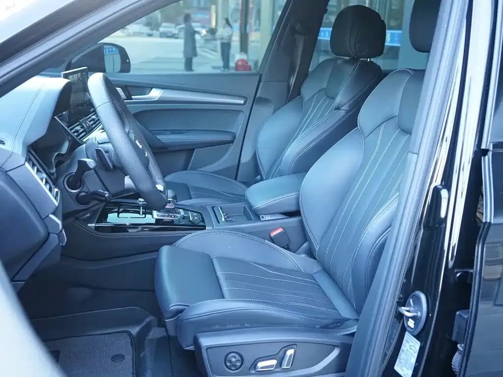 Audi Q5L 2025 из CN, фото 6