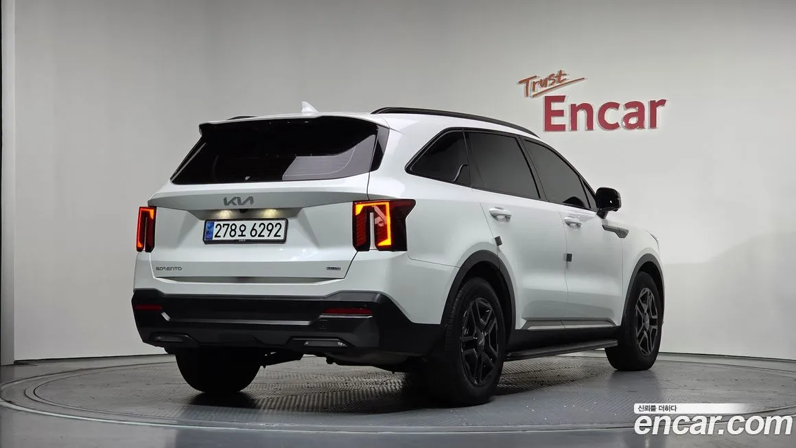 Kia Sorento — фото 10