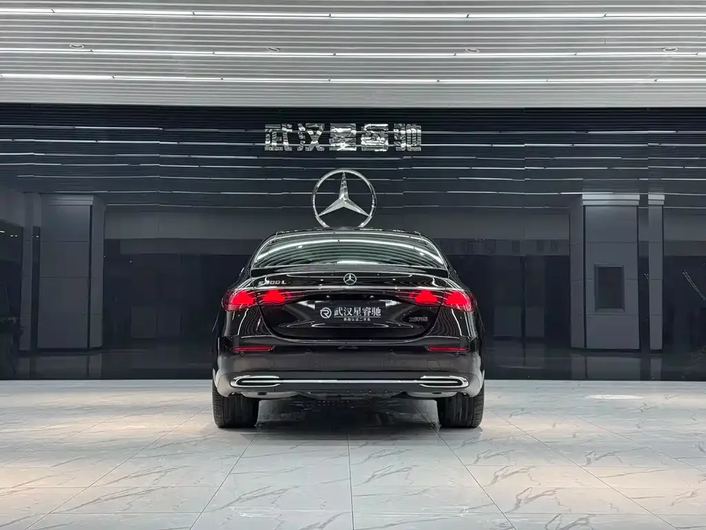 Mercedes-Benz E-Class 2023 из CN, фото 3