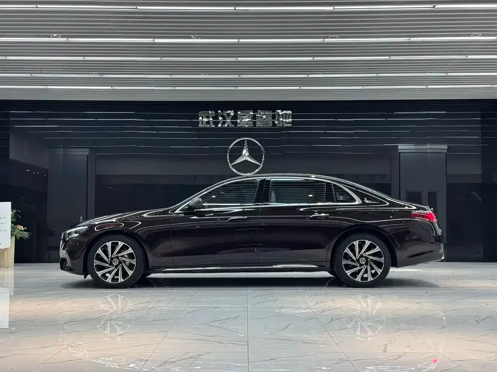 Mercedes-Benz E-Class 2023 из CN, фото 4