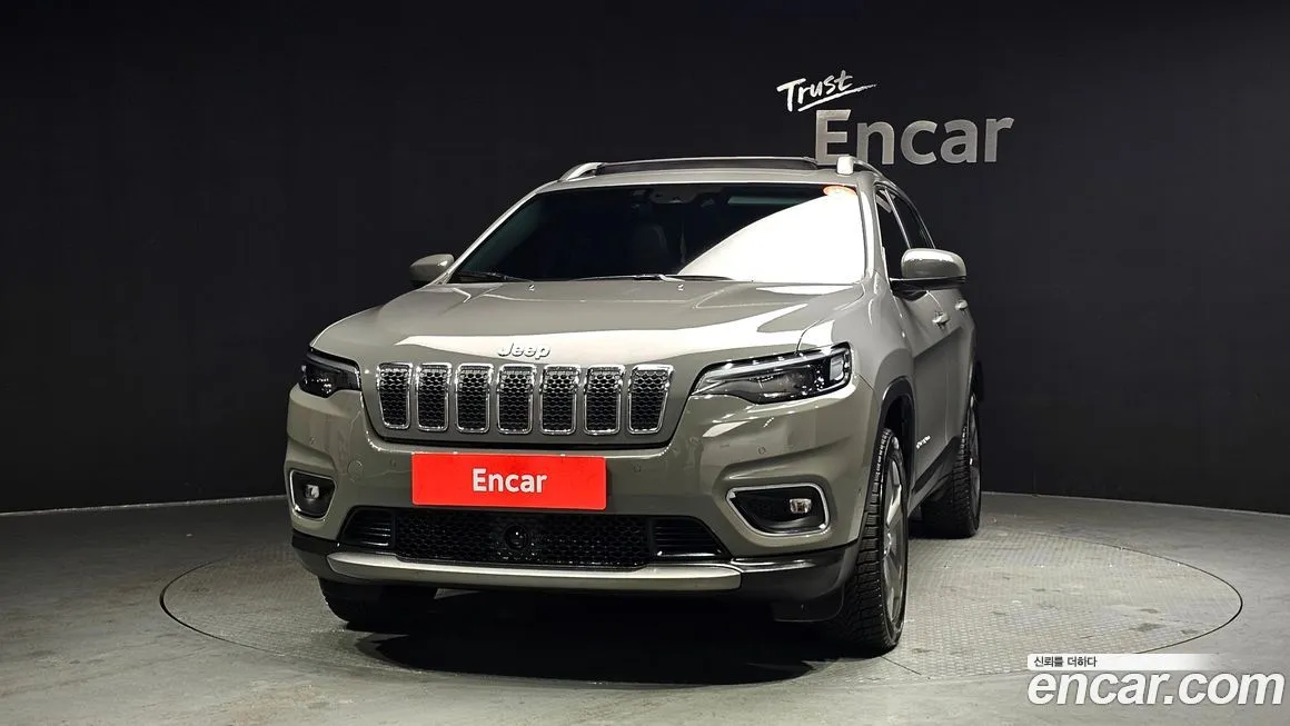 Jeep Cherokee — фото 2