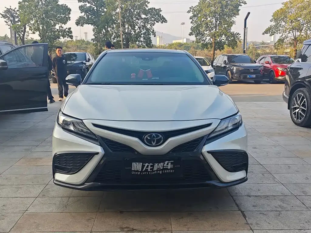 Toyota Camry 2023 из CN, фото 6