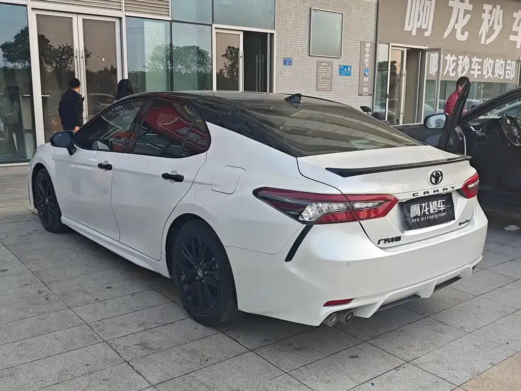 Toyota Camry 2023 из CN, фото 4