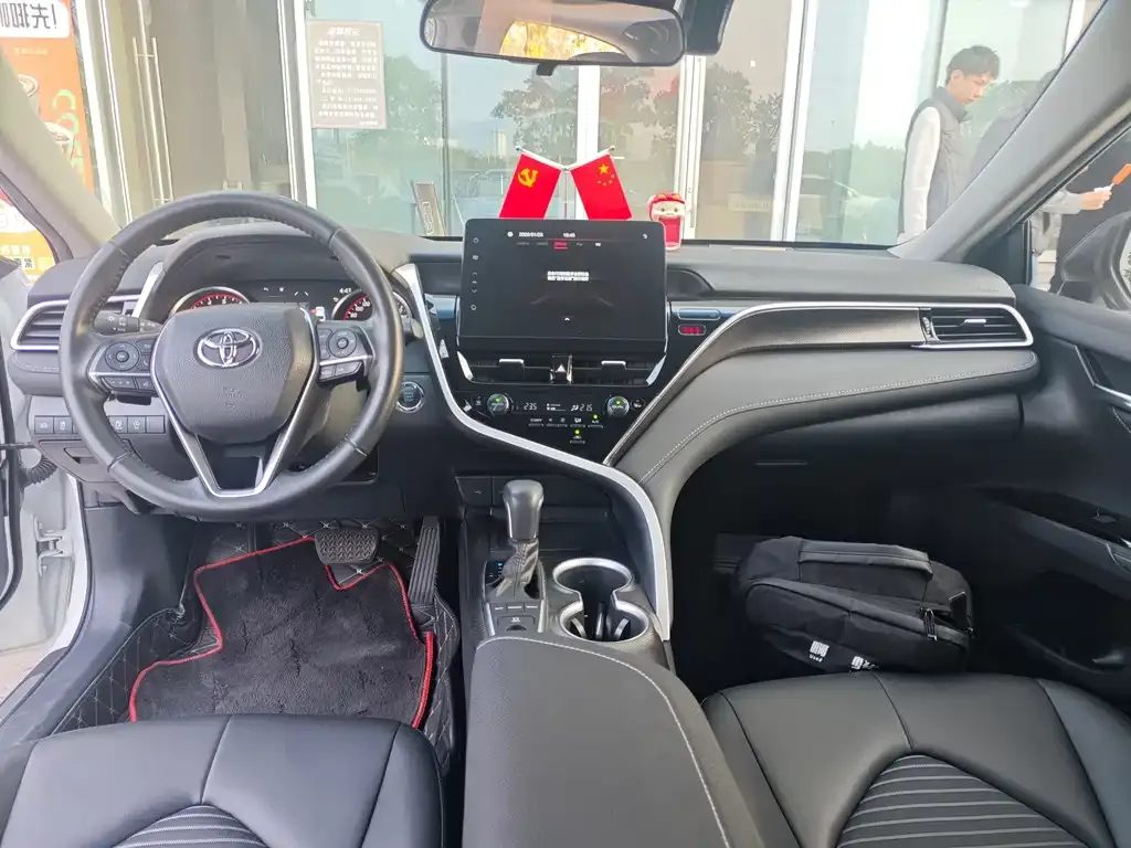 Toyota Camry 2023 из CN, фото 8
