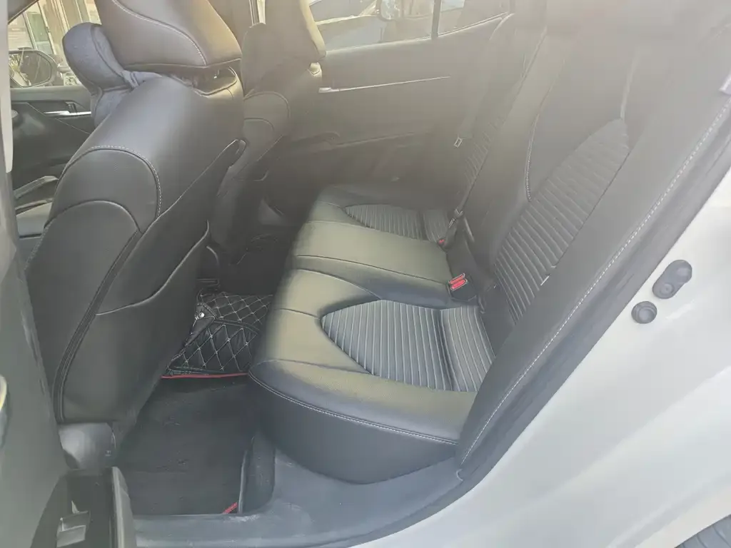 Toyota Camry 2023 из CN, фото 3