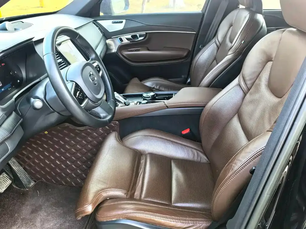 Volvo XC90 2023 из CN, фото 8