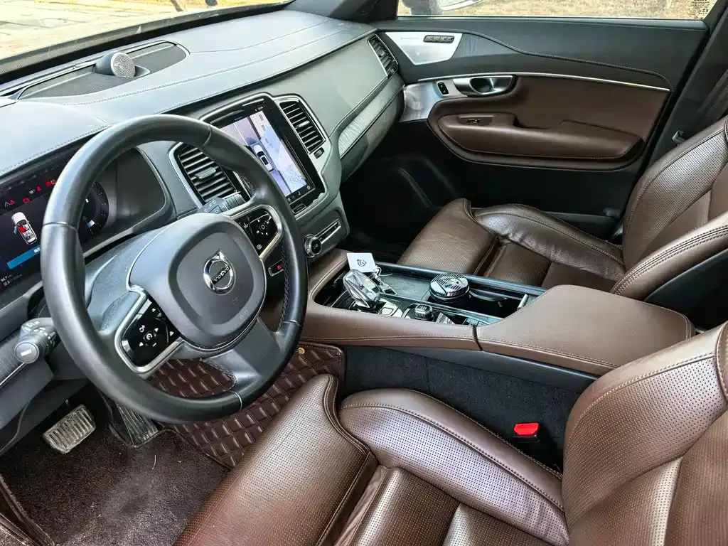Volvo XC90 2023 из CN, фото 4