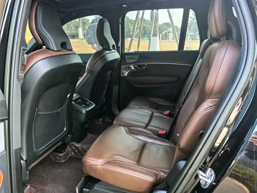 Volvo XC90 2023 из CN, фото 2