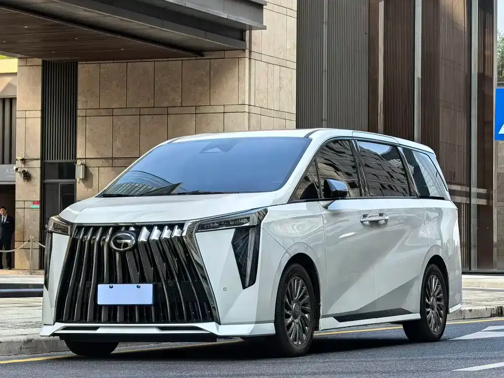 GAC Motor Trumpchi M8 — фото 1