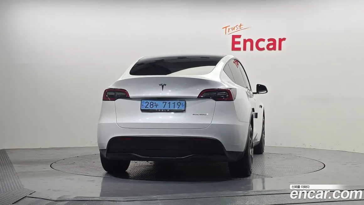 Tesla Model Y — фото 3