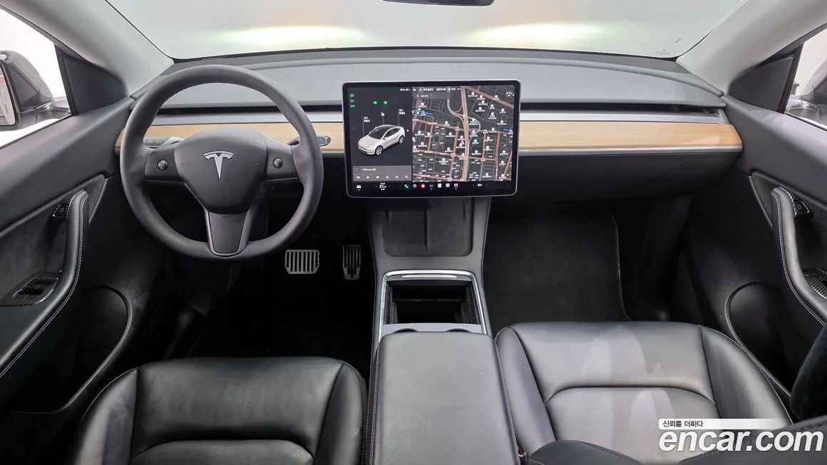 Tesla Model Y — фото 10