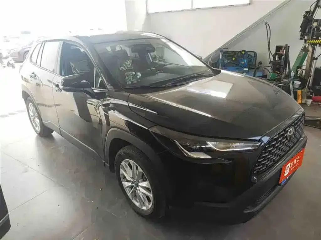 Toyota Corolla Cross 2024 из CN, фото 1