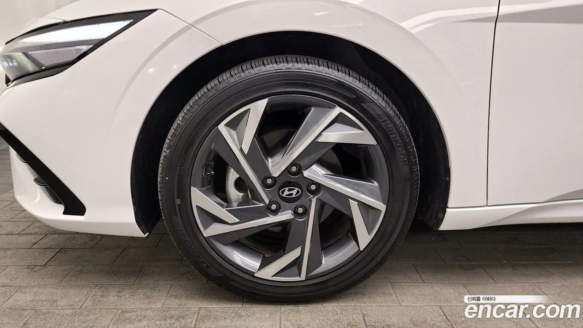 Hyundai AVANTE — фото 6