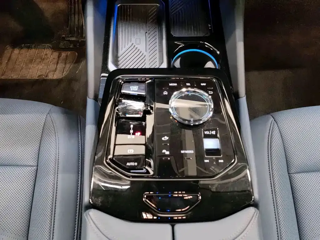 BMW i5 2025 из CN, фото 7