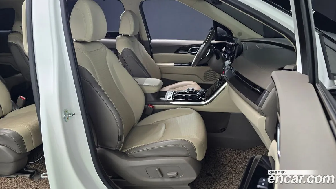Kia Carnival — фото 10