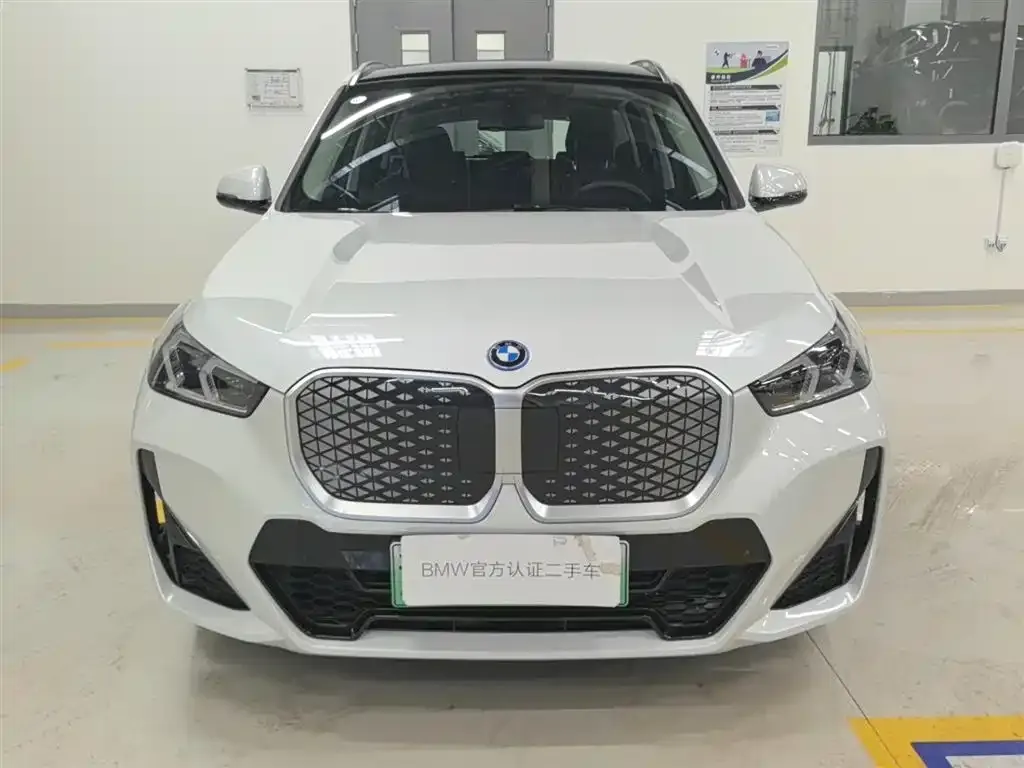 BMW iX1 2025 из CN, фото 6