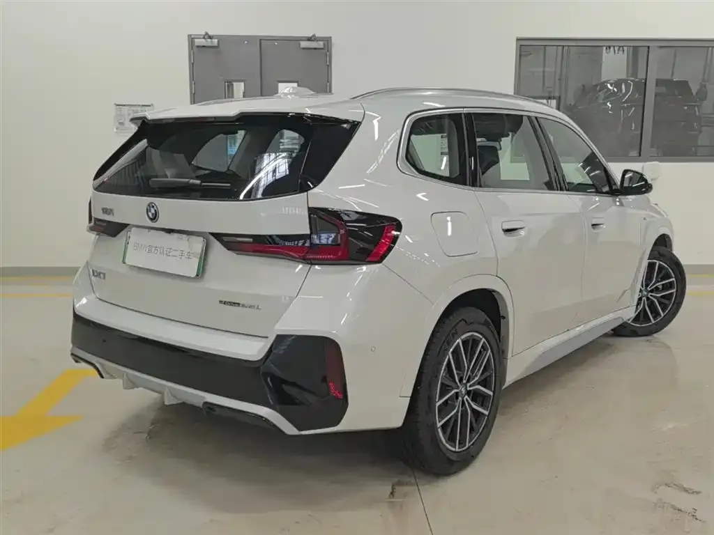 BMW iX1 2025 из CN, фото 4