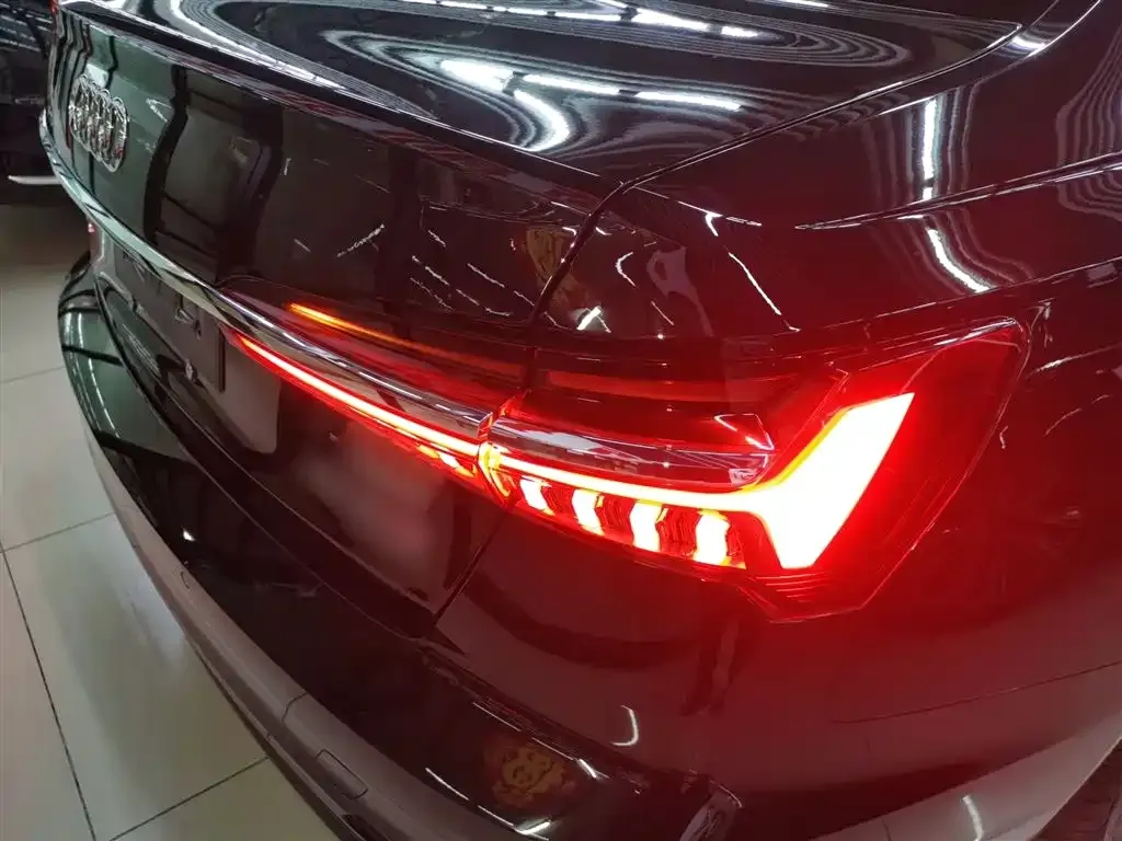 Audi A6L 2022 из CN, фото 10