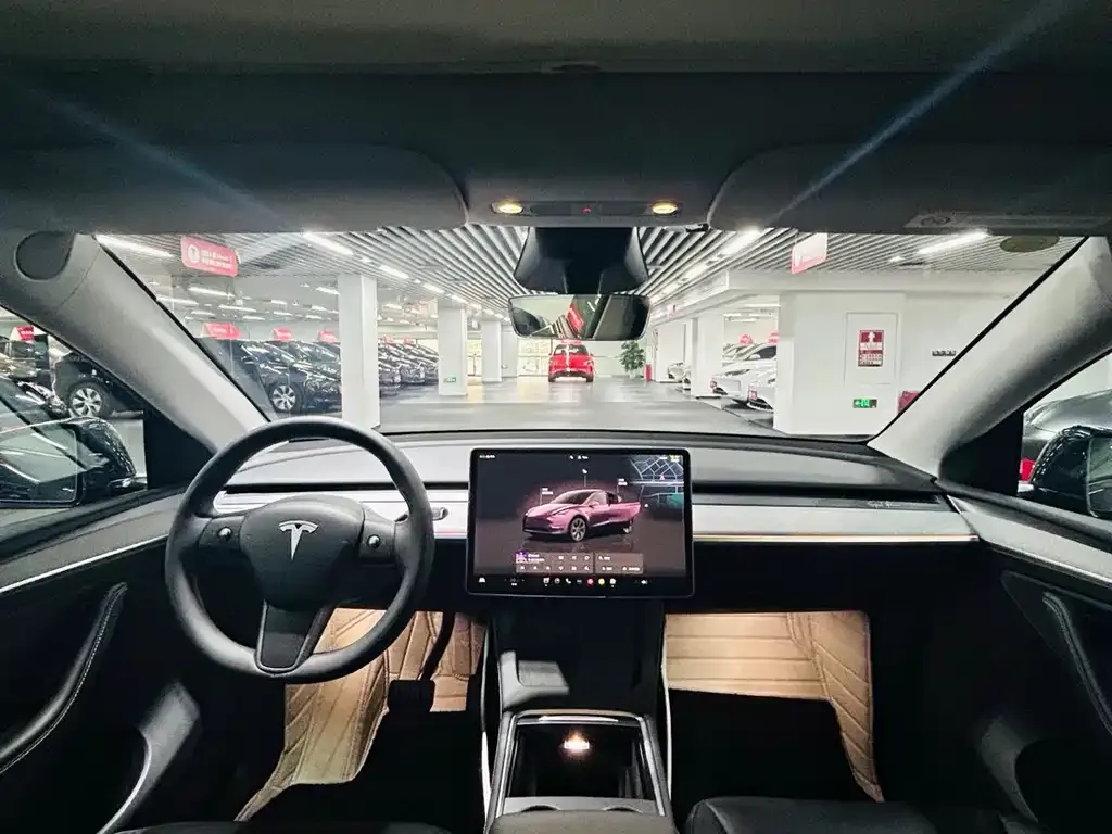 Tesla Model Y — фото 5