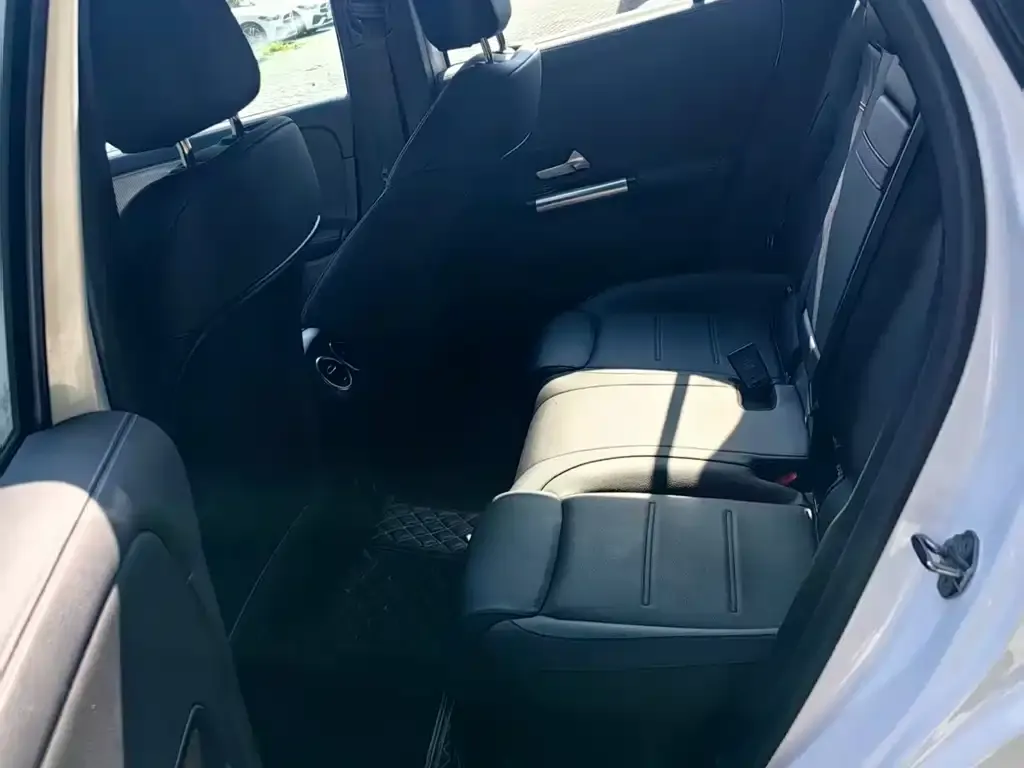 Mercedes-Benz GLA 2024 из CN, фото 10