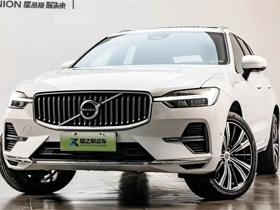 Volvo XC60 PHEV 2024 из CN, фото 2