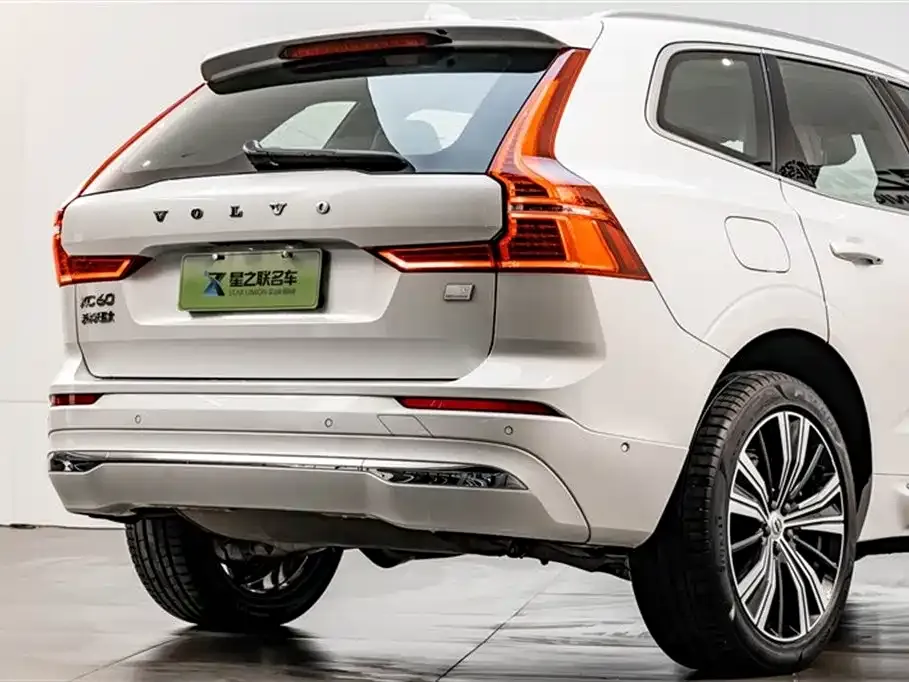 Volvo XC60 PHEV 2024 из CN, фото 4