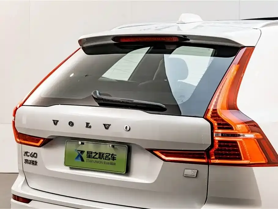 Volvo XC60 PHEV 2024 из CN, фото 5
