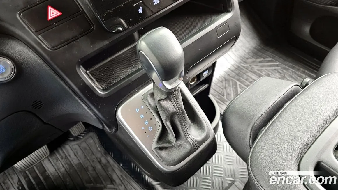 Hyundai Staria 2025 из KR, фото 10