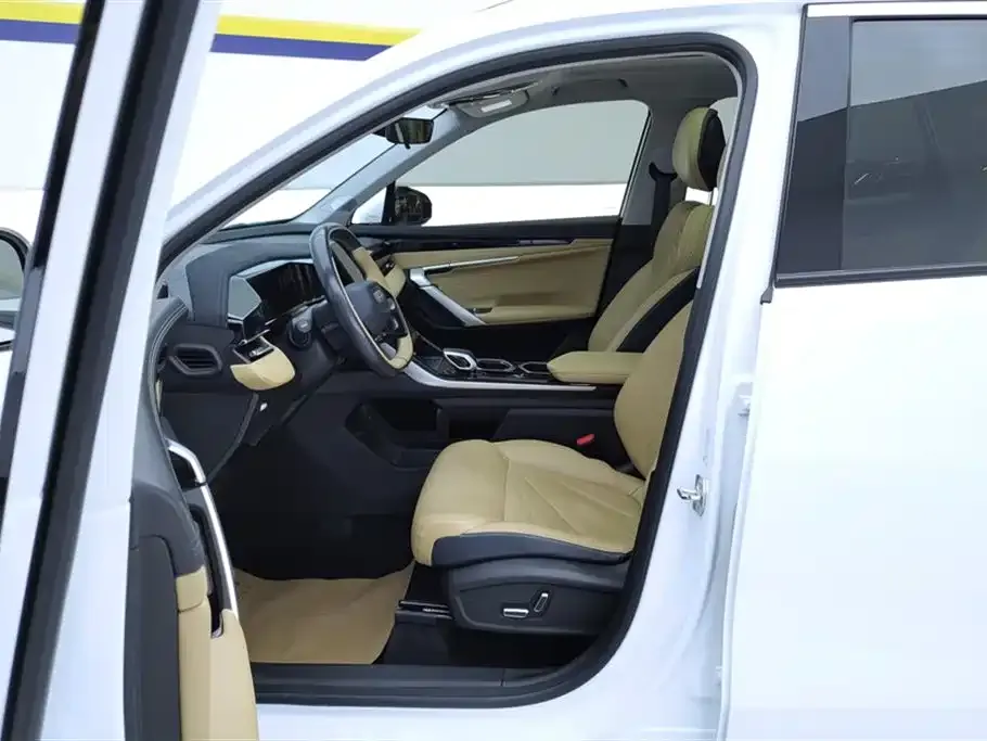 Geely Boyue L 2022 из CN, фото 3