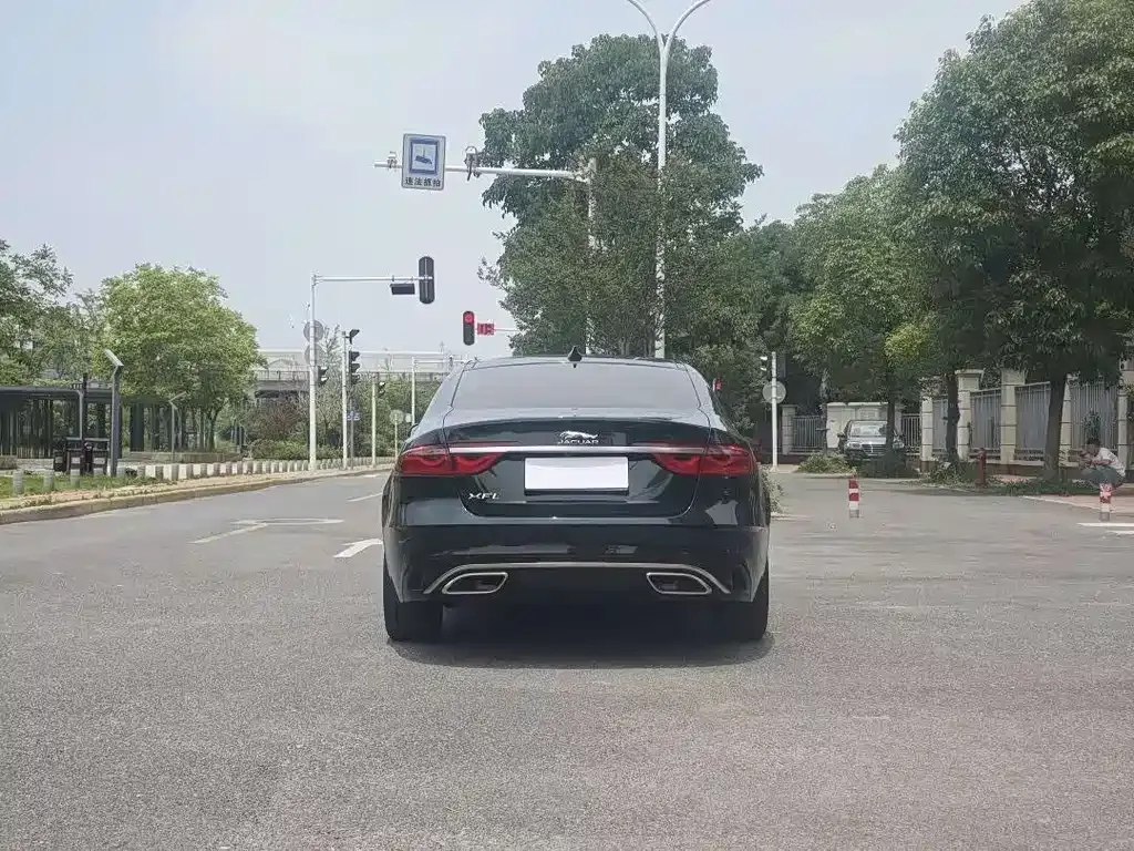 Jaguar XFL 2022 из CN, фото 9