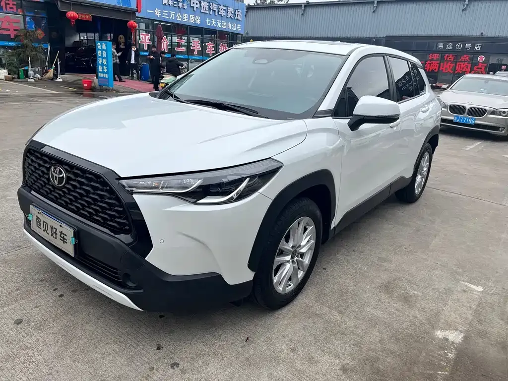 Toyota Corolla Cross 2023 из CN, фото 1