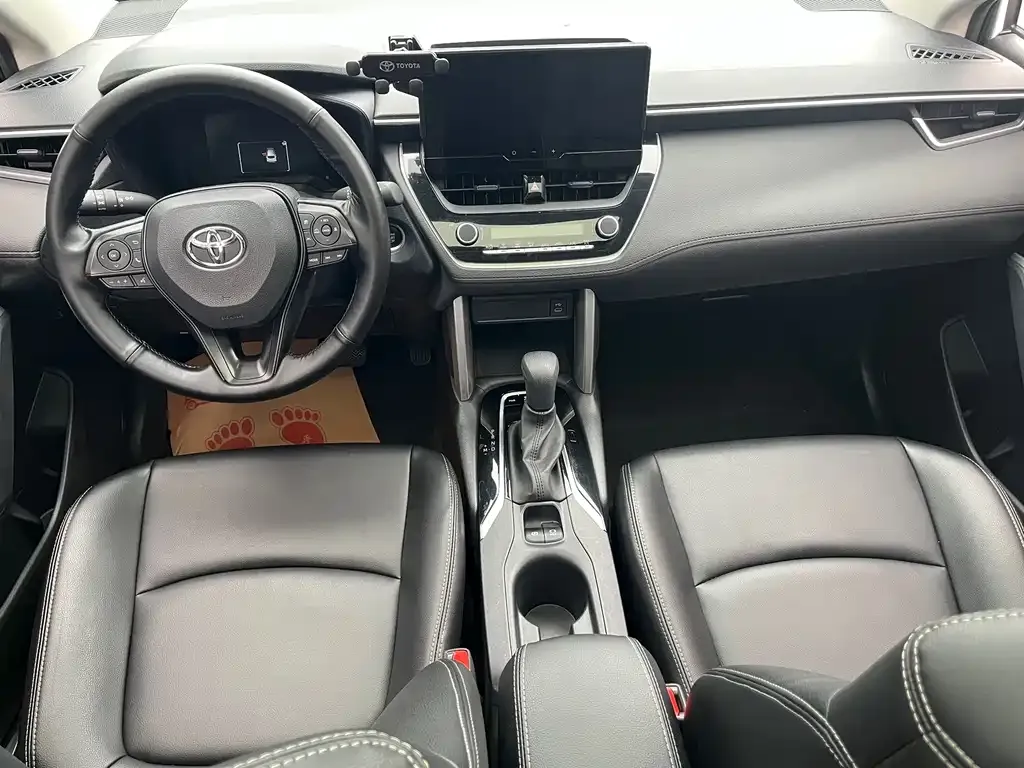 Toyota Corolla Cross 2023 из CN, фото 7