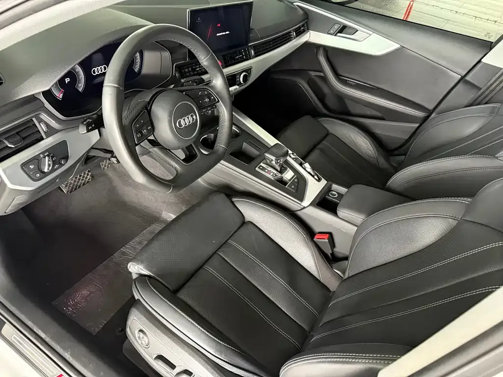 Audi A4L 2022 из CN, фото 5