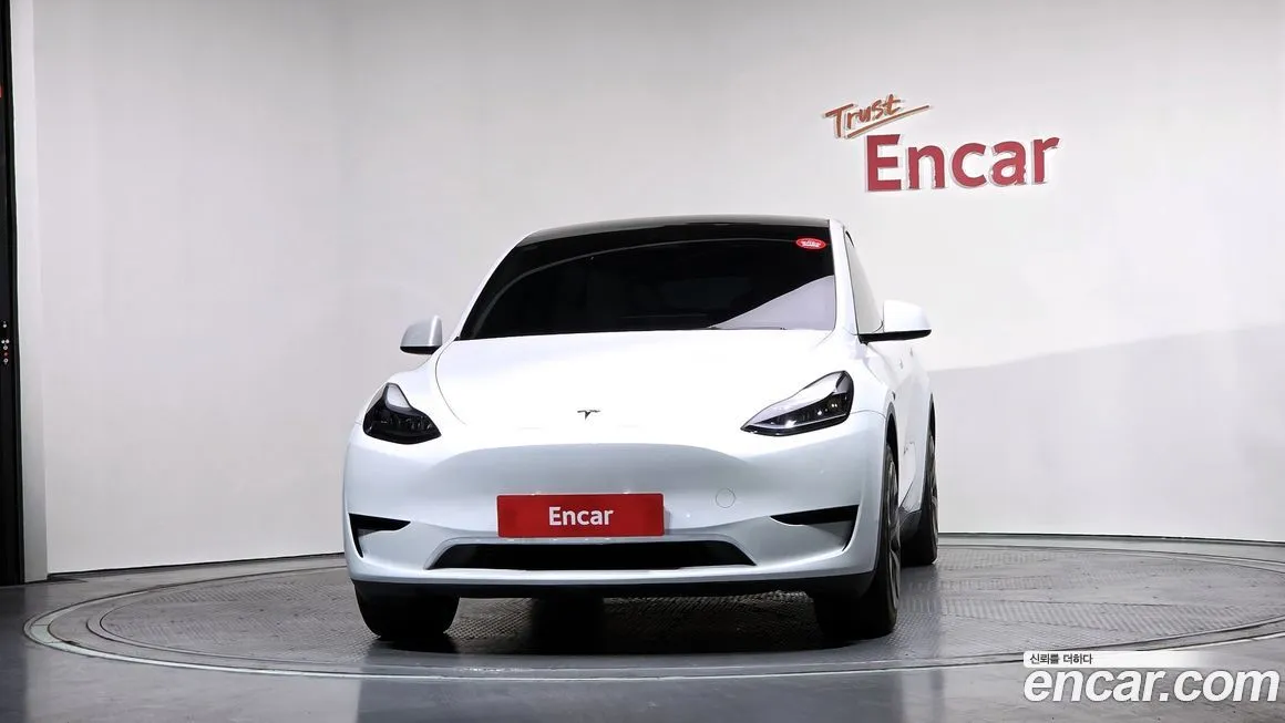 Tesla Model Y — фото 2