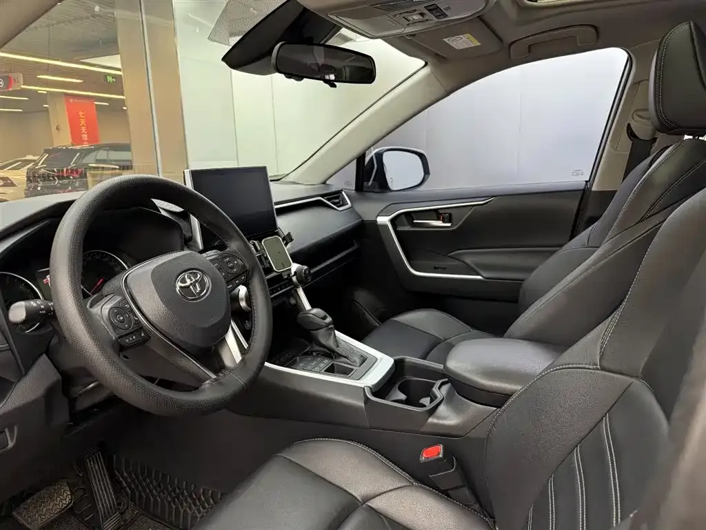 Toyota Wildlander 2021 из CN, фото 5