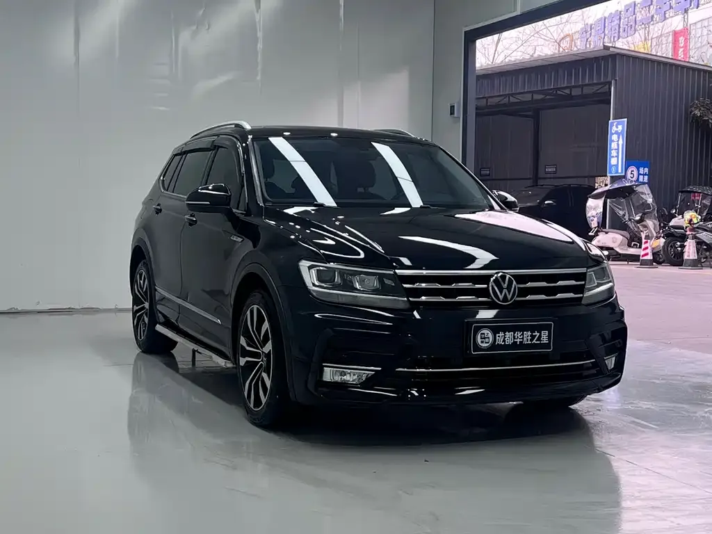 Volkswagen Tiguan L 2021 из CN, фото 3