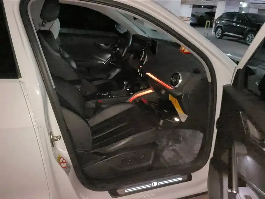 Audi Q2L 2022 из CN, фото 4