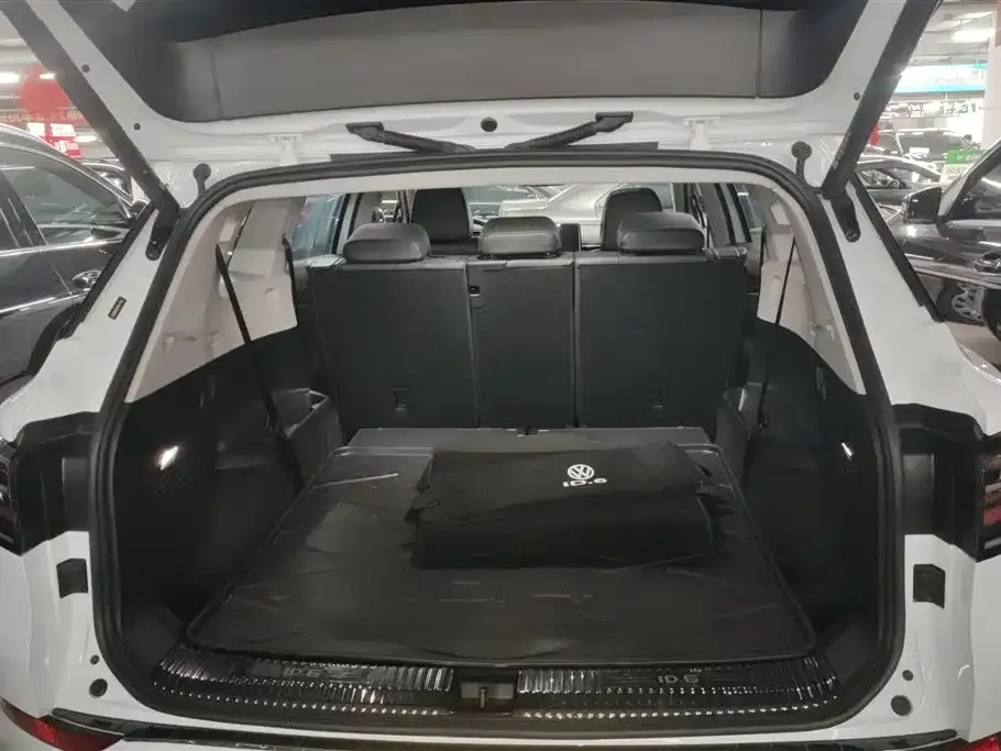 Volkswagen ID.6 X 2024 из CN, фото 4