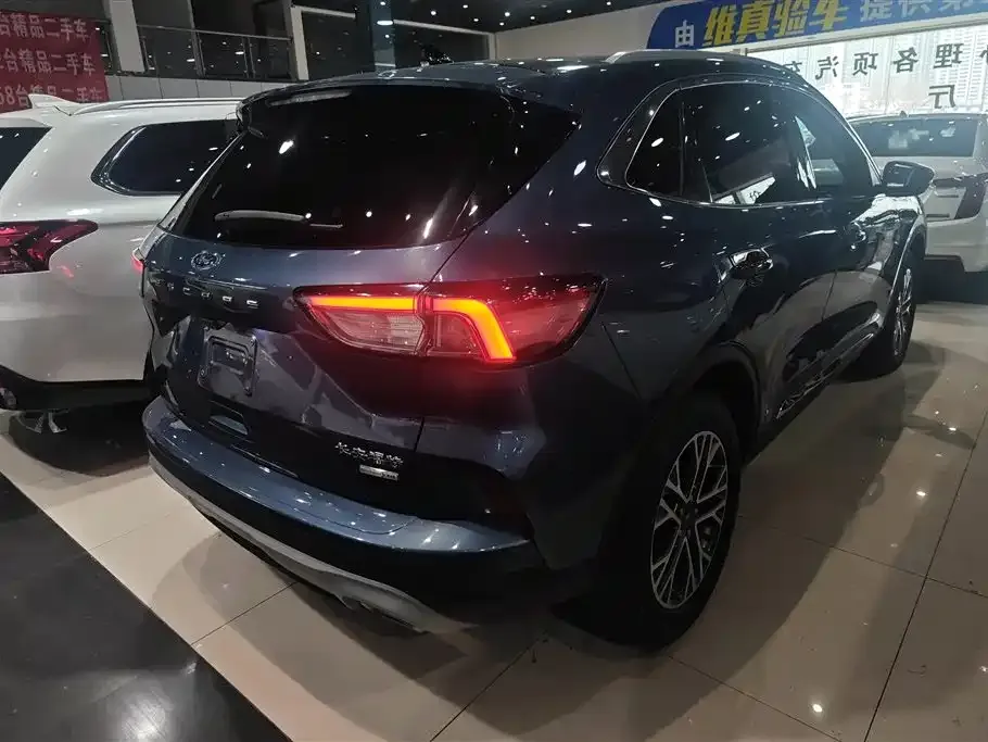 Ford Escape 2021 из CN, фото 3