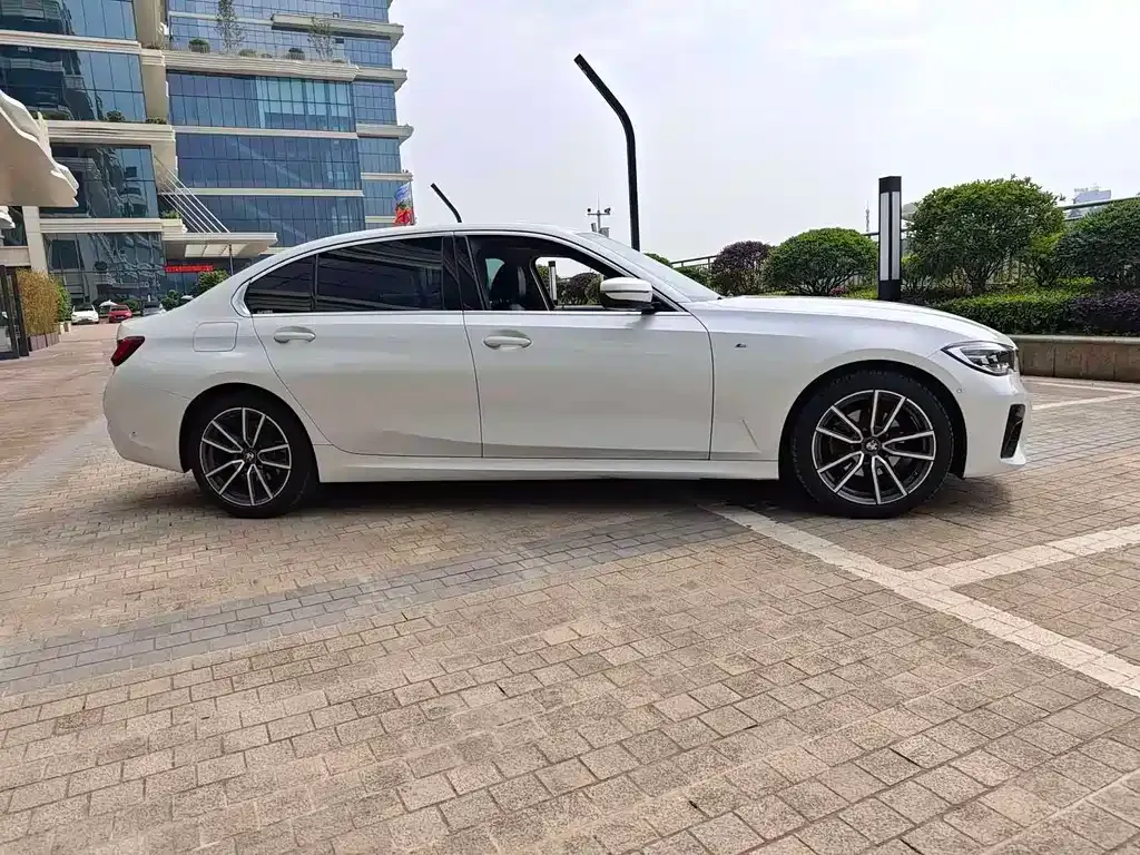 BMW 3 Series 2021 из CN, фото 5