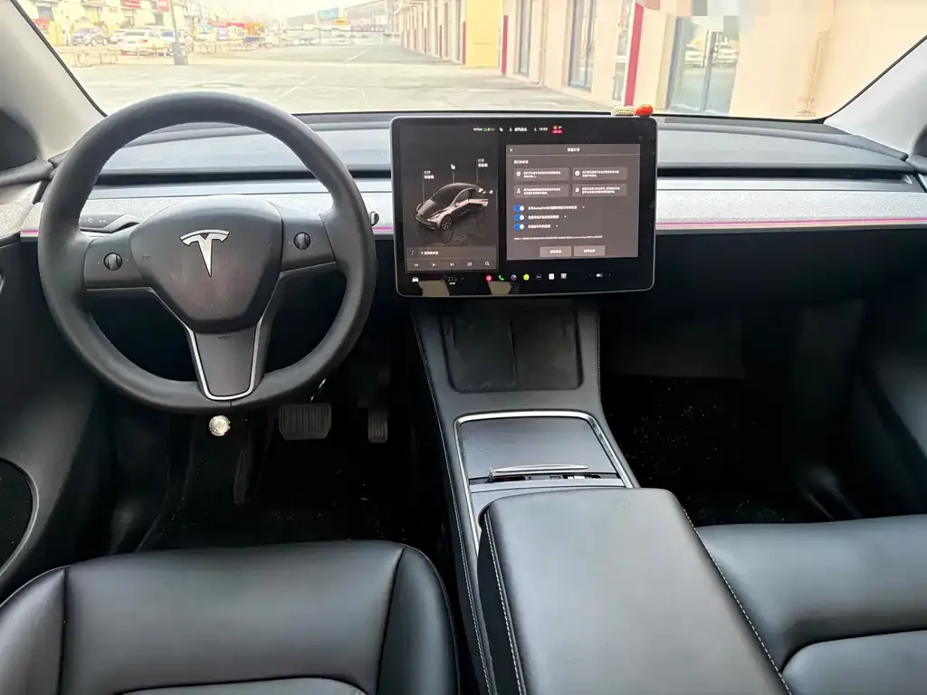 Tesla Model Y — фото 2