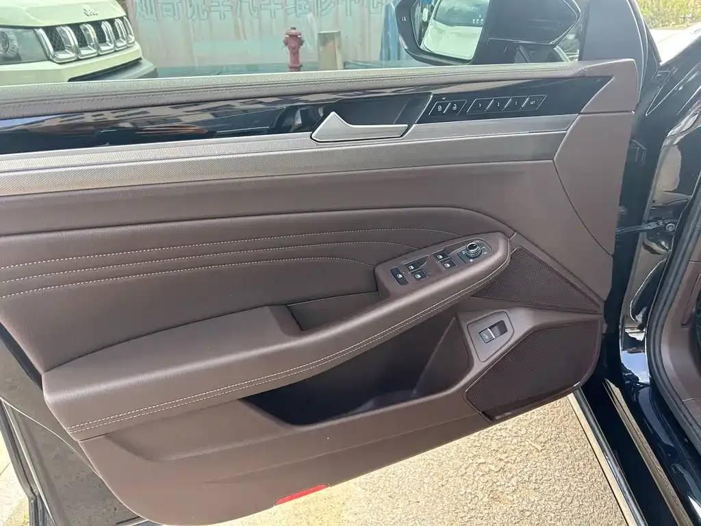 Volkswagen Phideon 2022 из CN, фото 6