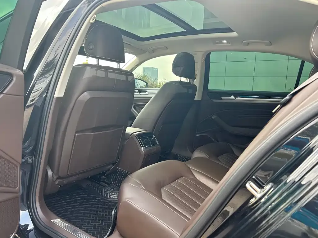 Volkswagen Phideon 2022 из CN, фото 7