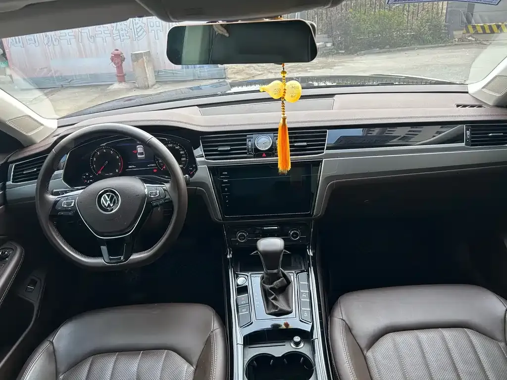 Volkswagen Phideon 2022 из CN, фото 9