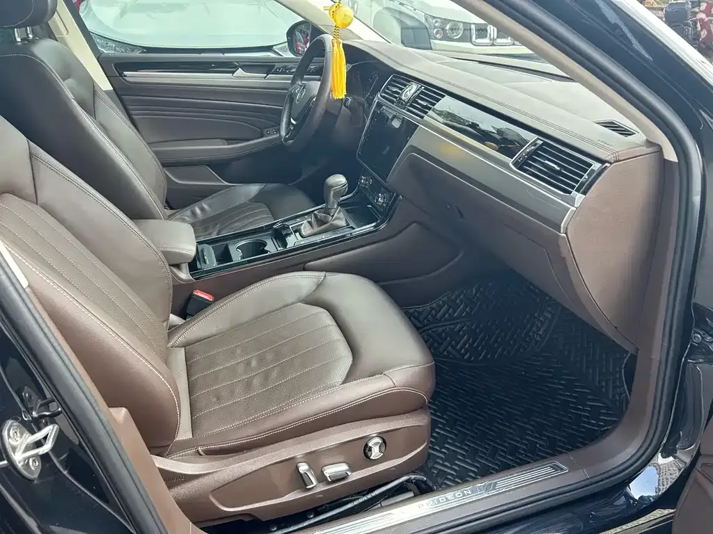 Volkswagen Phideon 2022 из CN, фото 3