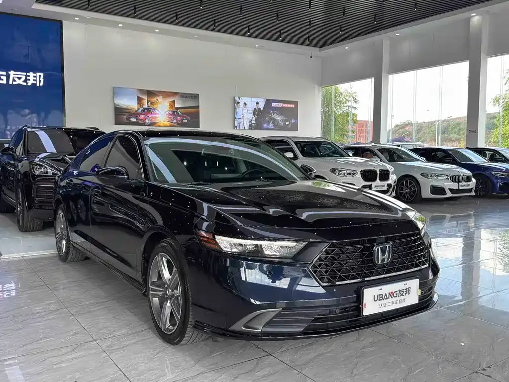Honda Accord — фото 10